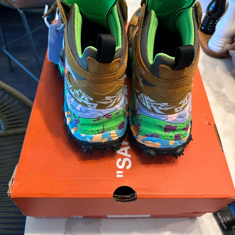 Off-White Tan and Green High-Top shoes - Picture 4 of 4